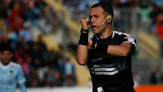 Angelo Hermosilla dirigirá el primer duelo en el retorno del fútbol entre Colo Colo y S. Wanderers