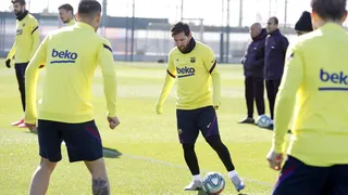 Está finito: Lionel Messi la rompió en el entrenamiento de Barcelona con este golazo