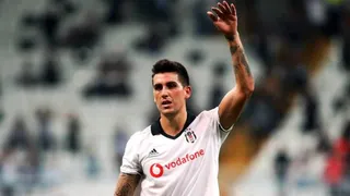 Enzo Roco fue titular en Besiktas que sigue sin ganar en la Europa League