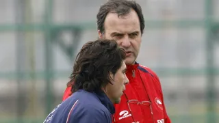 Salas defendió el legado de Bielsa: Si dices que no dejó nada, estás cagado de la cabeza