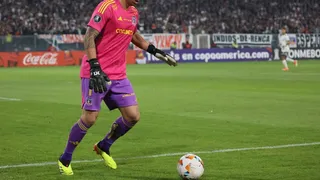 ¡Con un poblado mediocampo!: La formación de Colo Colo para su crucial visita a Alianza Lima