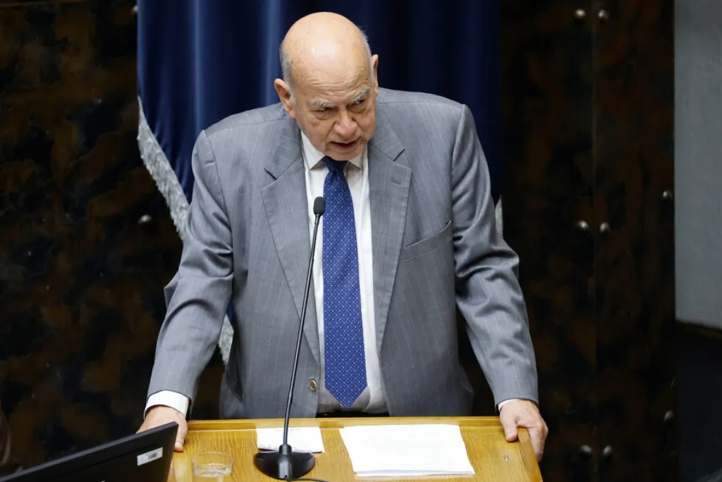 El exsecretario de la OEA y exsenador de la República asumirá para ser el contendor de Cecilia Pérez / ©Aton.