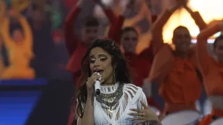La cantante Camila Cabello protagonizó el show previo a la final de la Champions League