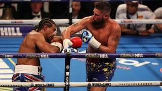A Tony Bellew le bastaron solo cinco rounds para noquear a David Haye