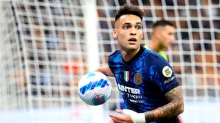 Alexis jugó solo en el epílogo de infartante empate entre Inter de Milán y Atalanta por Serie A