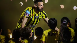 Locura de los fanáticos: La concurrida presentación de Benzema como nuevo jugador de Al Ittihad
