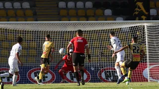 Palacios y Farfán dieron vida a Coquimbo al marcar los goles del valioso triunfo ante Everton