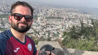 Presidente Boric se puso en “modo Parapanamericanos” y subió el cerro en bicicleta