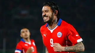 Mauricio Pinilla celebró la victoria del Rechazo en el Plebiscito de Salida