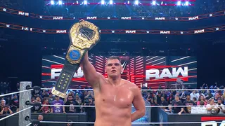 Gunther destronó a Jey Uso y se convirtió en dos veces campeón mundial pesado de WWE