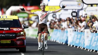Bob Jungels ganó la novena etapa del Tour de Francia y Tadej Pogacar sigue líder