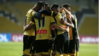 Coquimbo firmó un categórico triunfo sobre Estudiantes de Mérida y quedó con buen pie en la Sudamericana