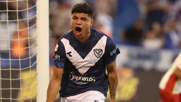 Claudio Aquino llega a Chile para unirse a Colo Colo como refuerzo estrella