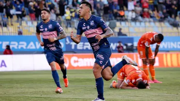 Everton comienza a hundir a Cobreloa y afianza su opción de alcanzar un torneo internacional