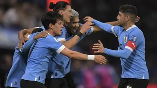 Bielsa ya tiene reemplazante para Cavani en Uruguay