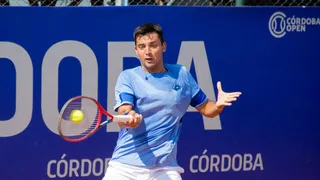 Tomás Barrios tuvo una gran remontada ante Bernabé Zapata y avanzó a cuartos en el ATP de Córdoba