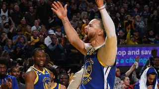 Un inspirado Stephen Curry comandó triunfazo de Golden State Warriors sobre Toronto Raptors