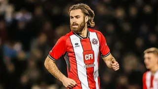 Ben Brereton sufrió en cancha la goleada de Aston Villa a Sheffield United en la Premier