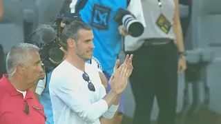 Gareth Bale recibió la bienvenida de la MLS en el el clásico de Los Angeles
