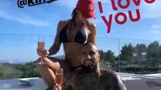 El cariñoso saludo de la novia de Arturo Vidal al Rey: Mi papasito que Dios te bendiga