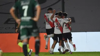 Enzo Pérez salvó en la agonía a River Plate y le dio el triunfo ante Sarmiento