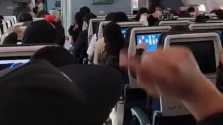 Hinchas de Colo Colo insultaron con cántico a senador en vuelo a Buenos Aires