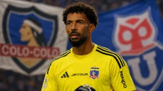 El debut de Vozinha cambia de rumbo en Colo Colo y asoma el Superclásico