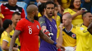 Claudio Bravo: Las cosas que se hablan en los medios no tienen que hacer mella en el camarín