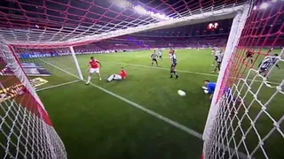 ¡Postula al chascarro del año!: El increíble gol que falló Galhardo en victoria de Inter contra Santos