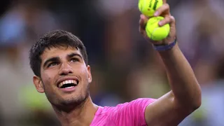 Carlos Alcaraz selló con solidez su paso a octavos del Miami Open al vencer a Dusan Lajovic