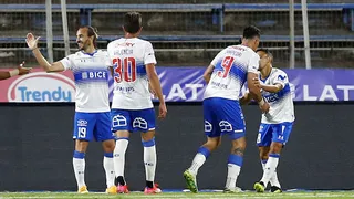 Universidad Católica arranca un nuevo camino en Copa Libertadores ante un inspirado Atlético Nacional