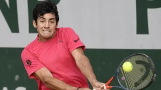 Cristian Garin se retiró del dobles de Roland Garros por molestias físicas