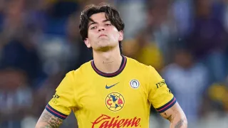 Golpe para Víctor Dávila: revelan cuánto tiempo estaría fuera tras su grave lesión en América