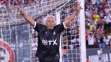 “Está hecha mierda”: Carlos Caszely realizó lapidario análisis de La Roja y opinó sobre la continuidad de Gareca