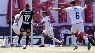 Deportes Copiapó frenó a Deportes Iquique y escapa del fondo de la tabla