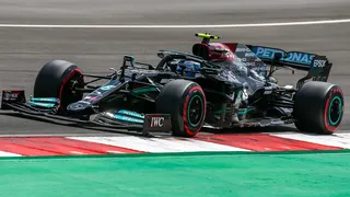 Valtteri Bottas evitó la pole position 100 de Lewis Hamilton en la Fórmula 1