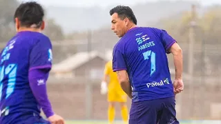 Esteban Paredes sobre su sueldo en San Antonio Unido: “Es para la bencina”