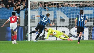 David Raya fue la figura del Arsenal en Champions tras tapar un “doble penal”