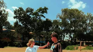 Igor Lichnovsky visitó el corazón de Africa para participar de voluntariado con Water is Life