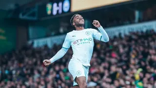 Raheem Sterling brilló con un triplete en goleada de Manchester City por Premier League