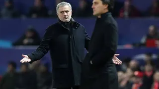 José Mourinho sufrió una aparatosa caída en Wembley en el duelo de Inglaterra ante España