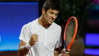 Cristian Garin sigue celebrando y enfrentará a un conocido rival en semifinales del challenger de Oeiras