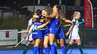 Las Diablas batieron a Sudáfrica y homenajearon a la fallecida hockista Claudia Schüler