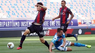 Bologna rescató un empate ante Napoli como local con Gary Medel desde el arranque