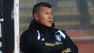 Jorge Almirón aseguró que Colo Colo irá por dos refuerzos más en este mercado de pases