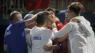 La emocionante celebración del equipo chileno tras ganar la serie a Perú en la Copa Davis