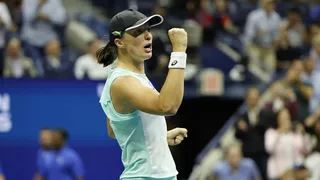 Iga Swiatek remontó y enfrentará a Ons Jabeur en la final del US Open