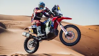 José Ignacio Cornejo ganó la séptima etapa del Dakar y regresó al podio en motos