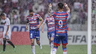 El gol de Juan Martín Lucero en la paliza de Fortaleza a Palestino por la Sudamericana