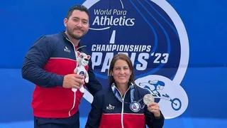 Francisca Mardones: Colgarle la medalla a mi hija es algo que siempre soñé